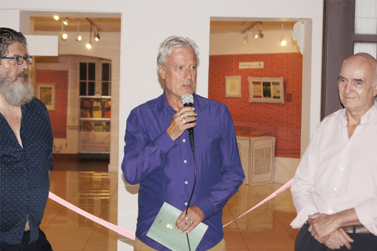 MUESTRA DE LANDRÚ. Discurso de Carlos Balamceda junto a Guillermo David y Raúl Colombres en el museo Castagnino (Mar del Plata).